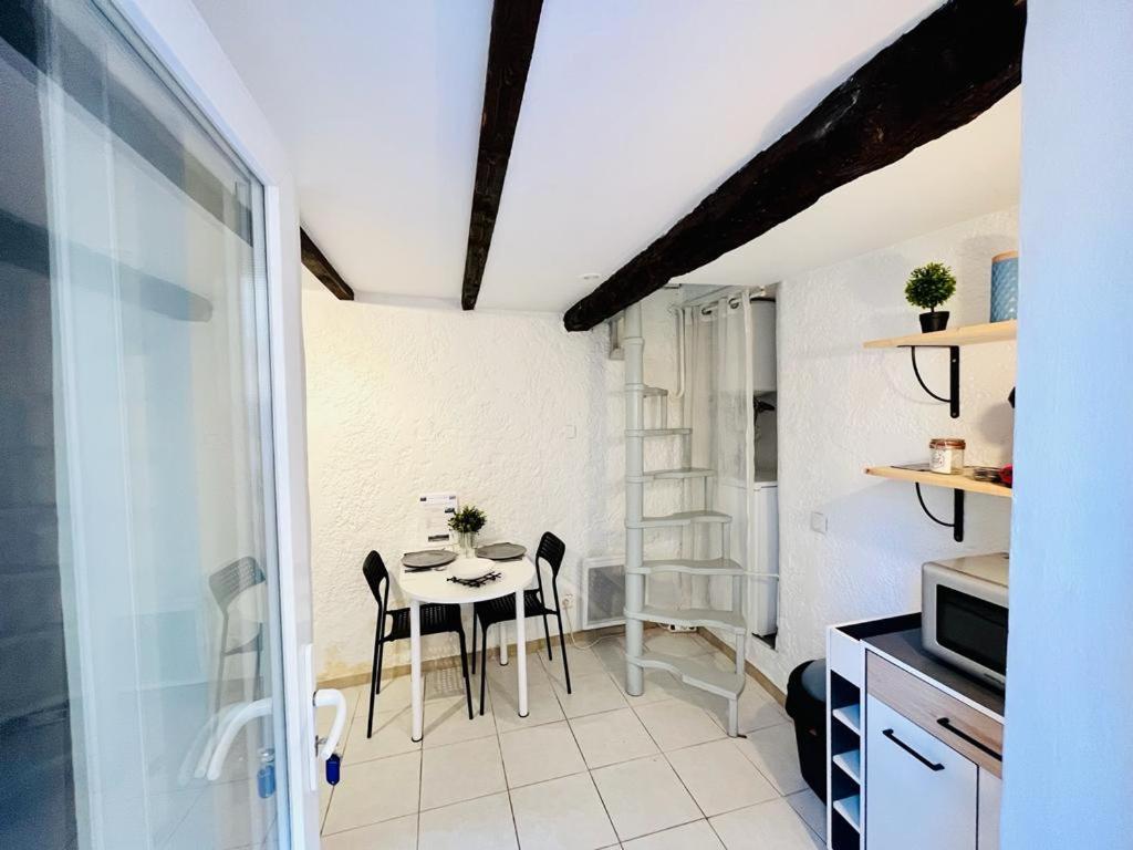 Studio En Duplex La Roquebrussanne Exterior photo